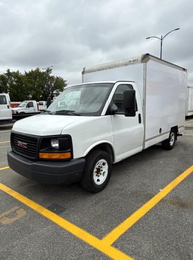 Used 2013 10 ' Box Truck for sale