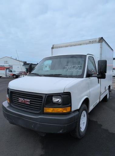 Used 2013 10 ' Box Truck for sale