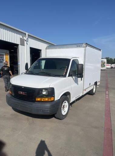 Used 2013 10 ' Box Truck for sale