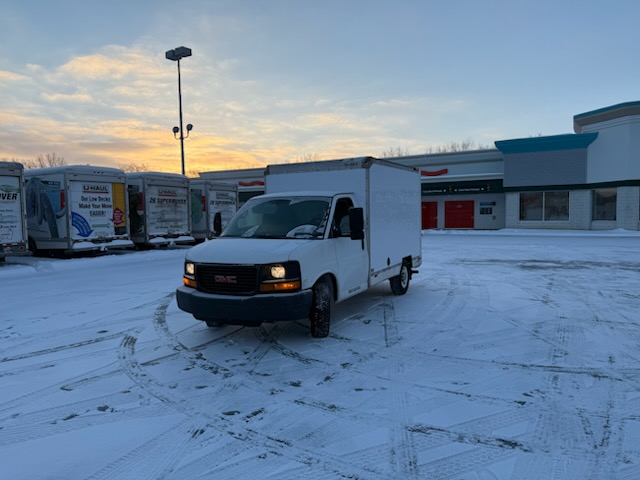Used 2013 10 ' Box Truck for sale