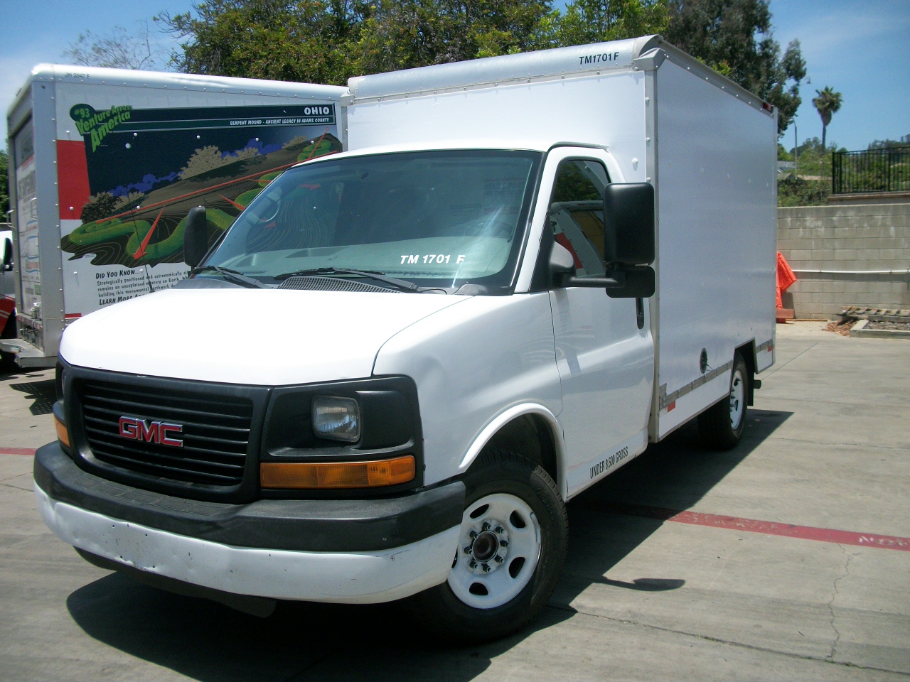 Used 2012 10 ' Box Truck for sale