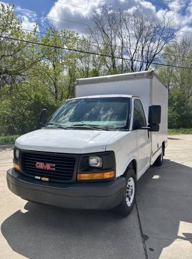 Used 2013 10 ' Box Truck for sale