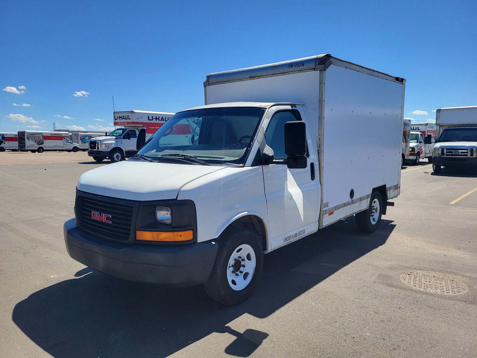 Used 2011 10 ' Box Truck for sale