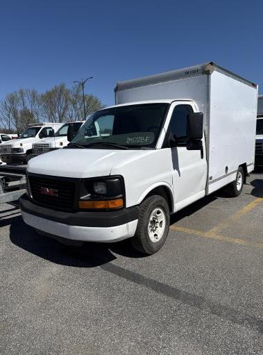 Used 2012 10 ' Box Truck for sale
