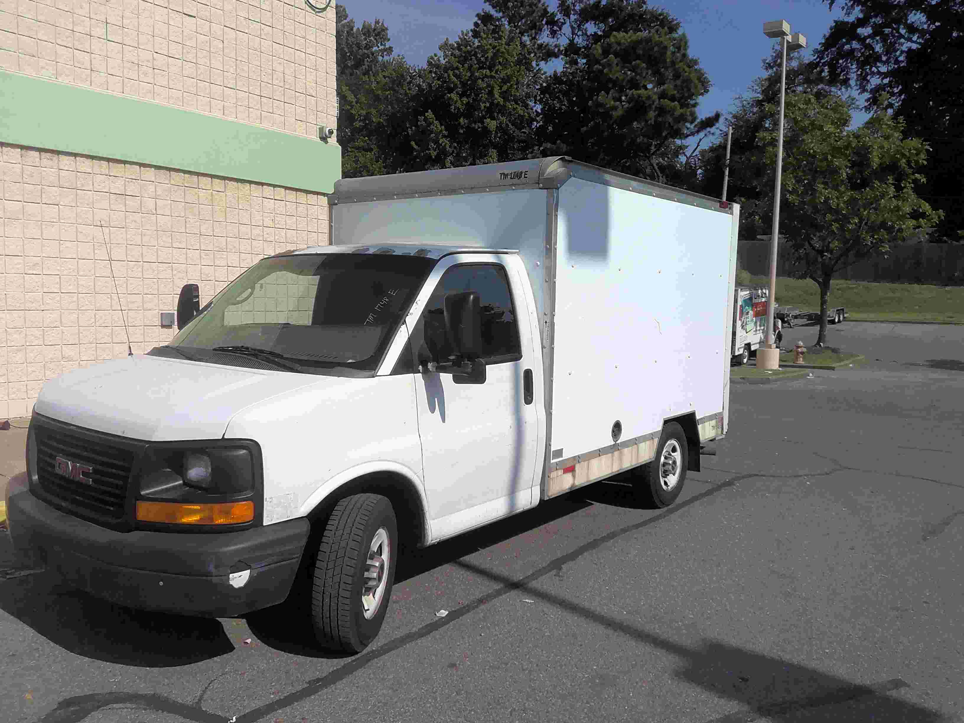 Used 2013 10 ' Box Truck for sale