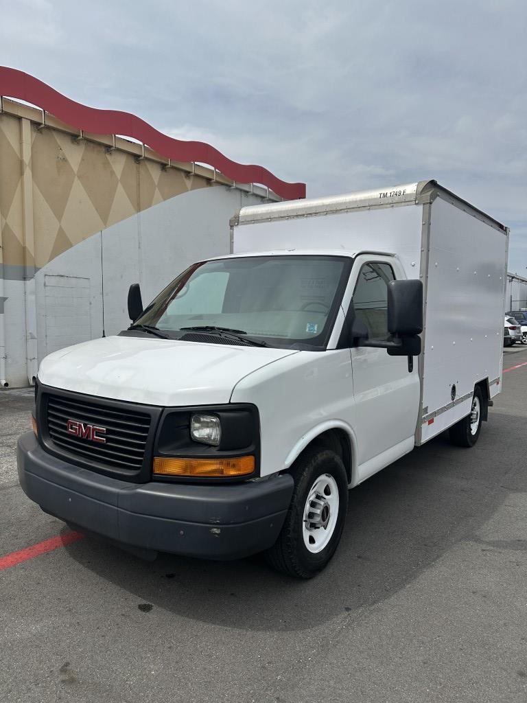 Used 2012 10 ' Box Truck for sale