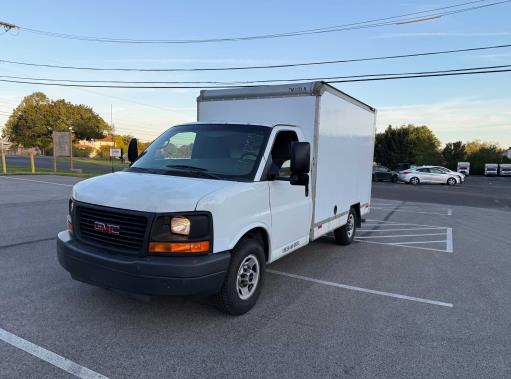 Used 2011 10 ' Box Truck for sale