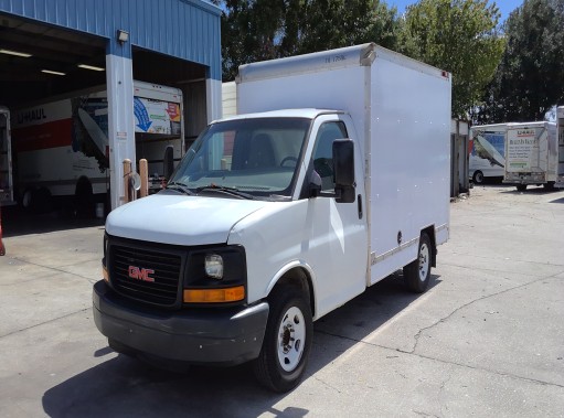 Used 2013 10 ' Box Truck for sale