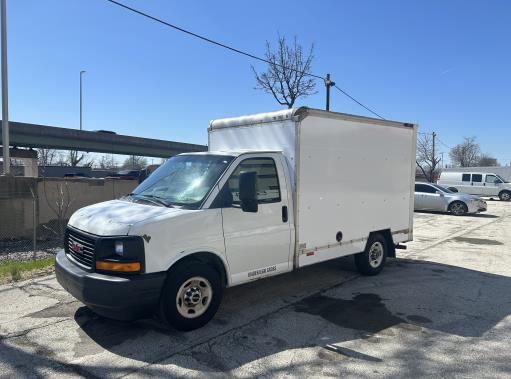 Used 2011 10 ' Box Truck for sale