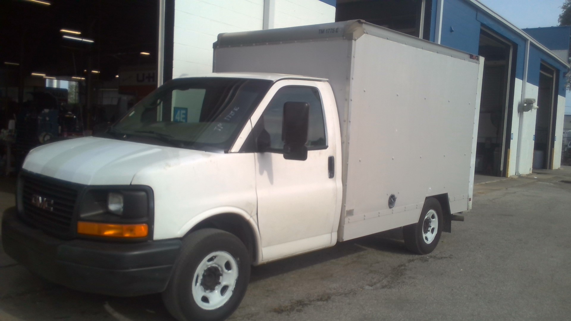 Used 2013 10 ' Box Truck for sale