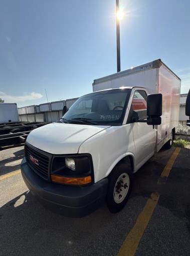 Used 2011 10 ' Box Truck for sale