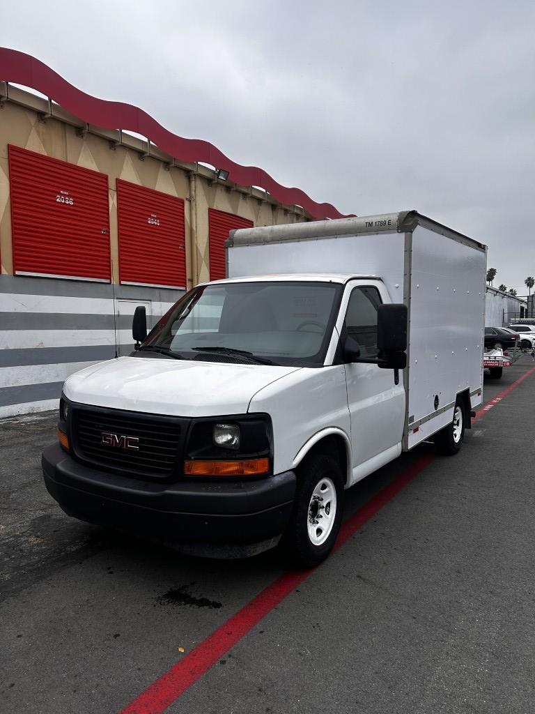 Used 2013 10 ' Box Truck for sale