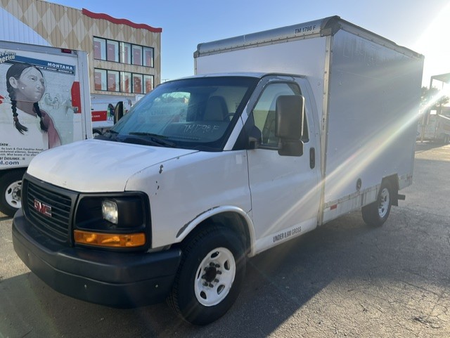 Used 2012 10 ' Box Truck for sale
