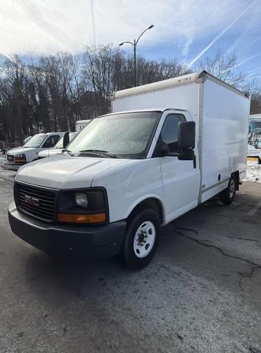 Used 2011 10 ' Box Truck for sale