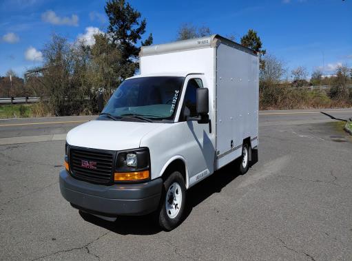 Used 2013 10 ' Box Truck for sale