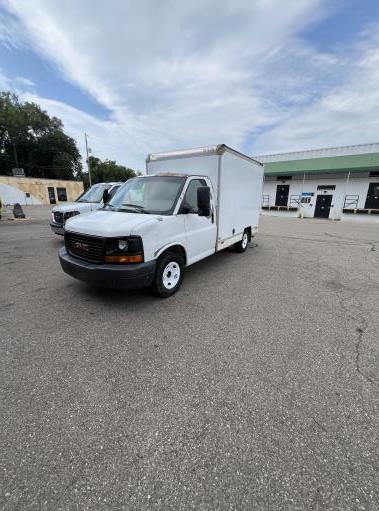 Used 2011 10 ' Box Truck for sale