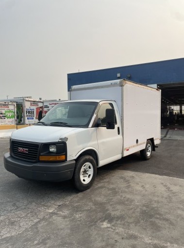Used 2012 10 ' Box Truck for sale