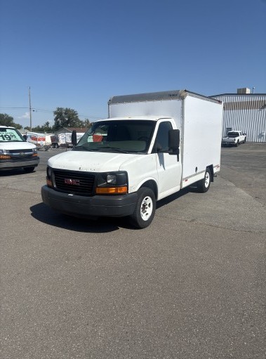 Used 2012 10 ' Box Truck for sale