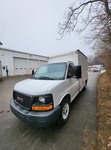 Used 2013 10 ' Box Truck for sale