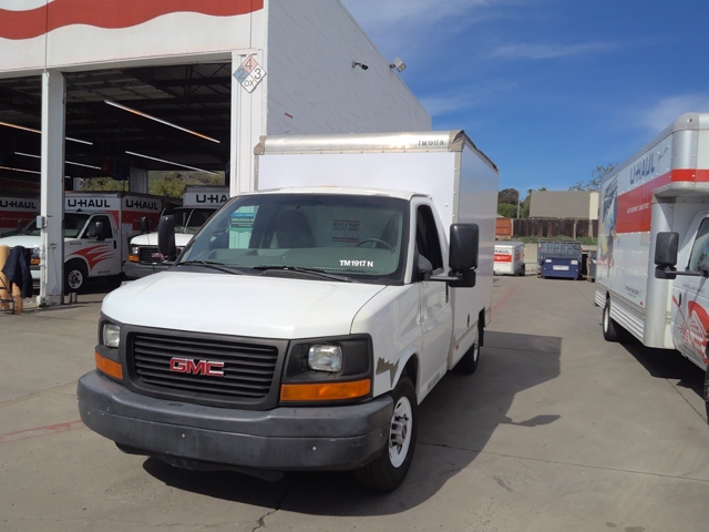 Used 2011 10 ' Box Truck for sale