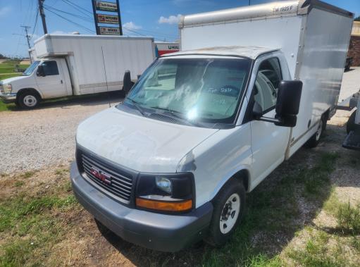Used 2012 10 ' Box Truck for sale