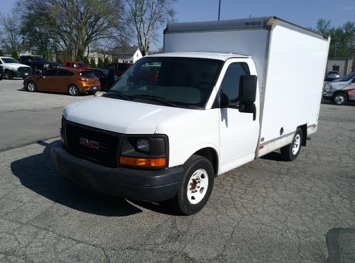 Used 2013 10 ' Box Truck for sale