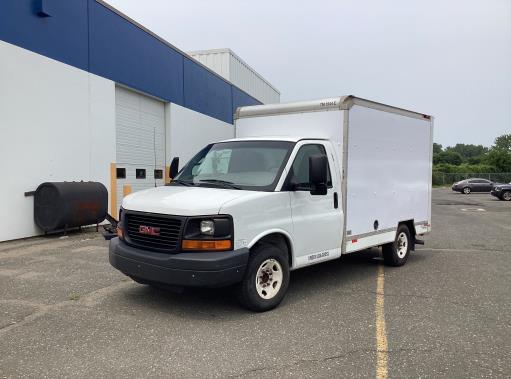 Used 2013 10 ' Box Truck for sale