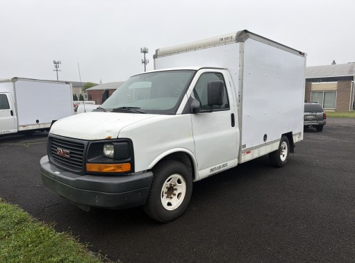 Used 2013 10 ' Box Truck for sale