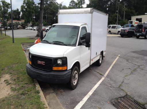 Used 2013 10 ' Box Truck for sale