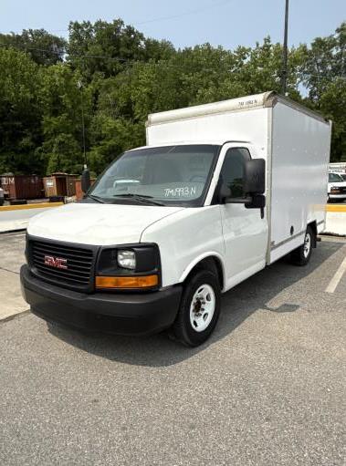 Used 2011 10 ' Box Truck for sale