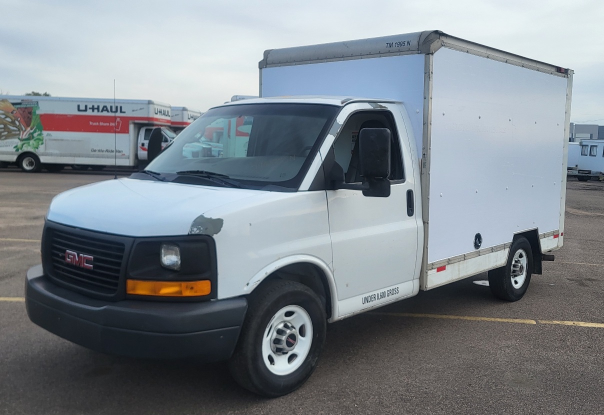 Used 2011 10 ' Box Truck for sale
