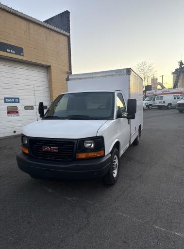 Used 2013 10 ' Box Truck for sale