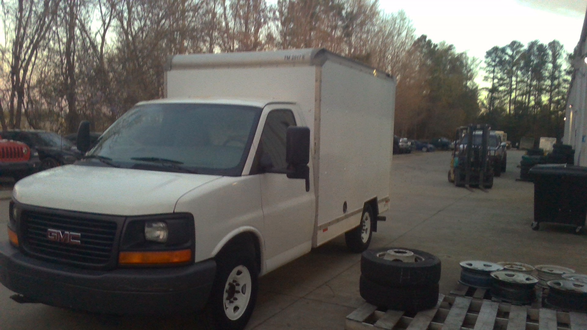 Used 2013 10 ' Box Truck for sale