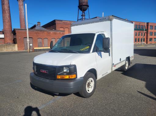 Used 2011 10 ' Box Truck for sale