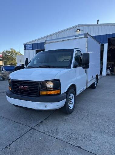 Used 2012 10 ' Box Truck for sale