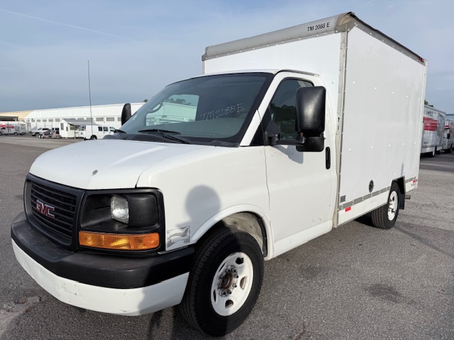 Used 2013 10 ' Box Truck for sale