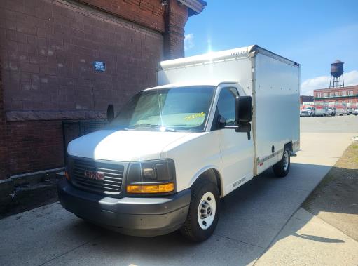 Used 2013 10 ' Box Truck for sale