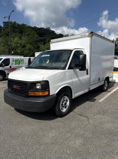 Used 2013 10 ' Box Truck for sale