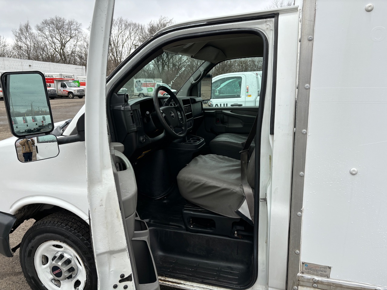 2012 10' Box Truck for Sale in Inkster, MI 48141 UHaul Truck Sales