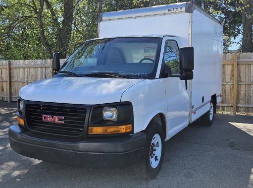 Used 2011 10 ' Box Truck for sale