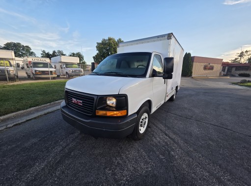Used 2013 10 ' Box Truck for sale