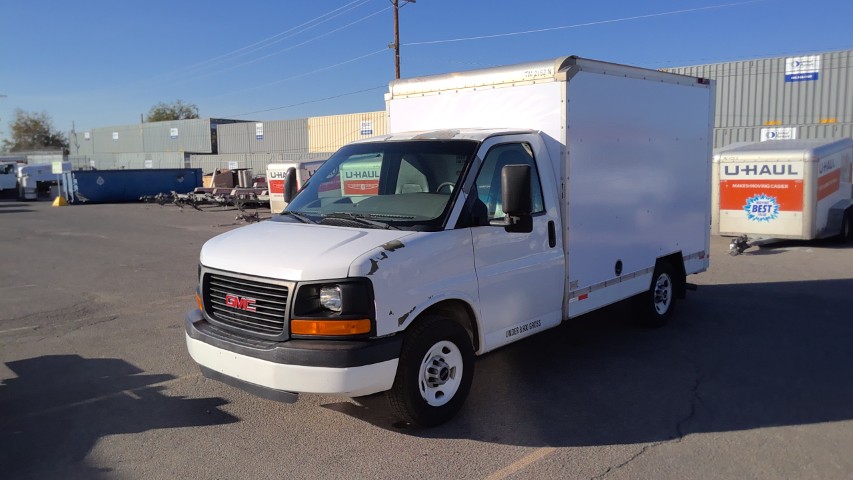 Used 2011 10 ' Box Truck for sale