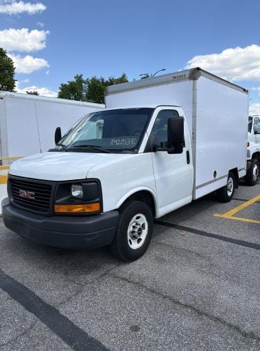 Used 2013 10 ' Box Truck for sale