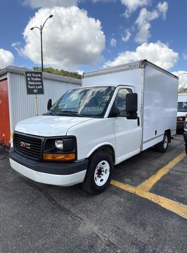 Used 2011 10 ' Box Truck for sale