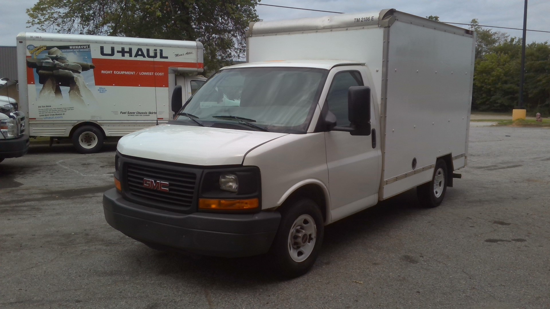 Used 2013 10 ' Box Truck for sale