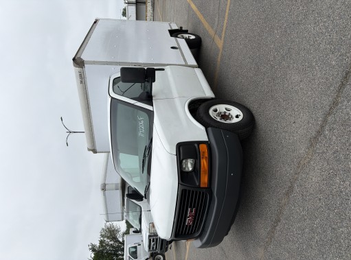 Used 2012 10 ' Box Truck for sale