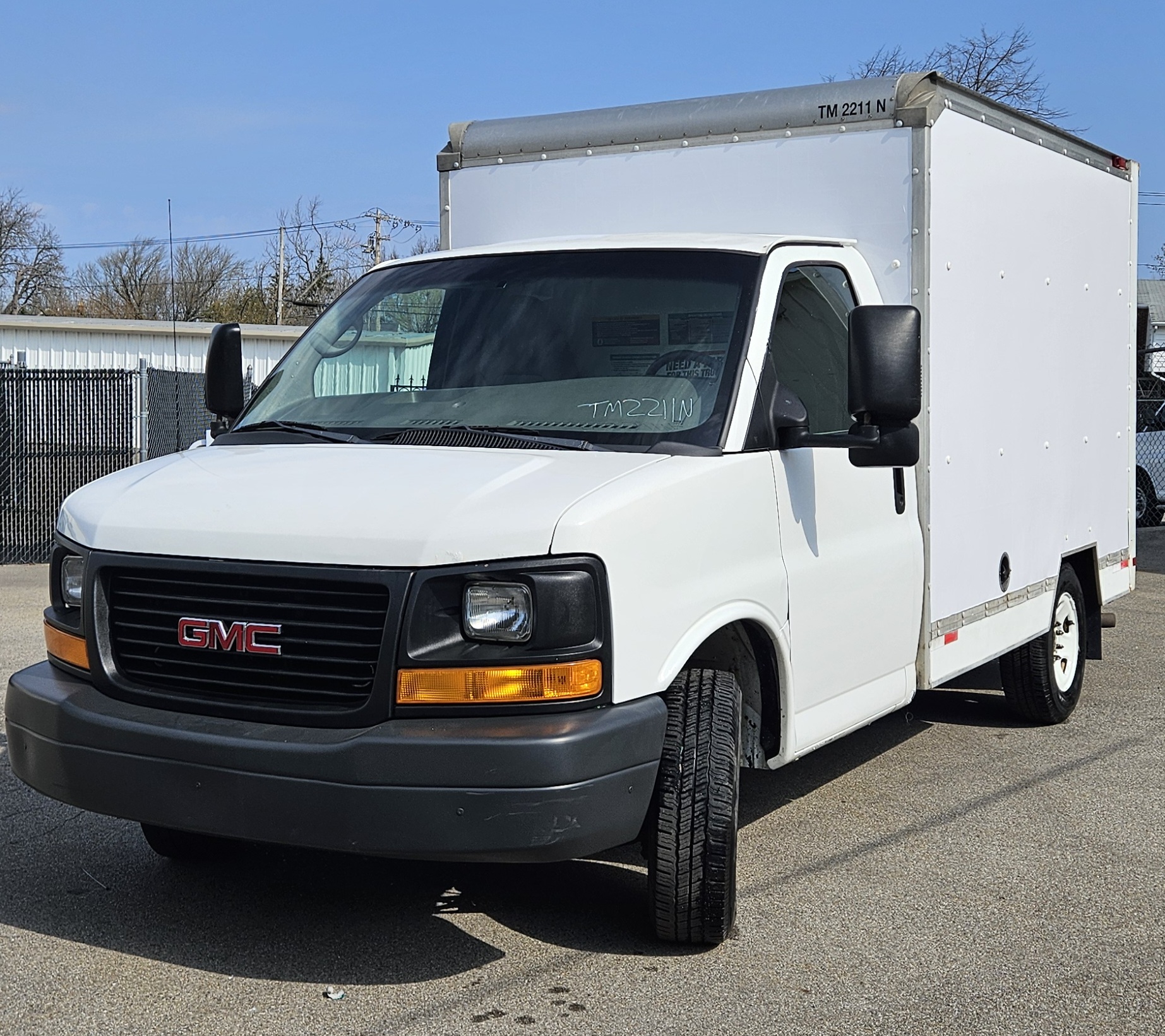 Used 2011 10 ' Box Truck for sale