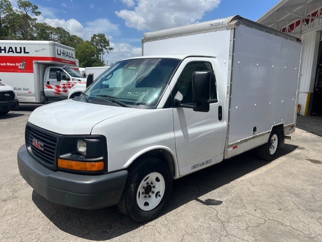 Used 2013 10 ' Box Truck for sale