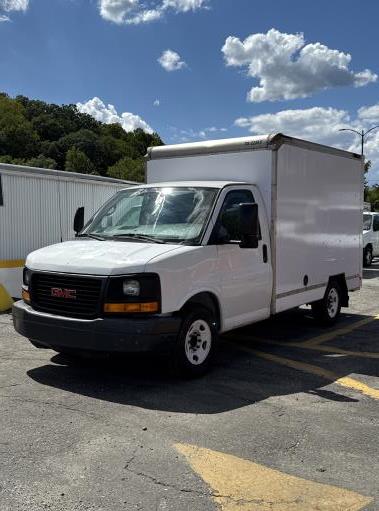 Used 2012 10 ' Box Truck for sale