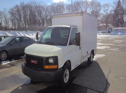 Used 2011 10 ' Box Truck for sale